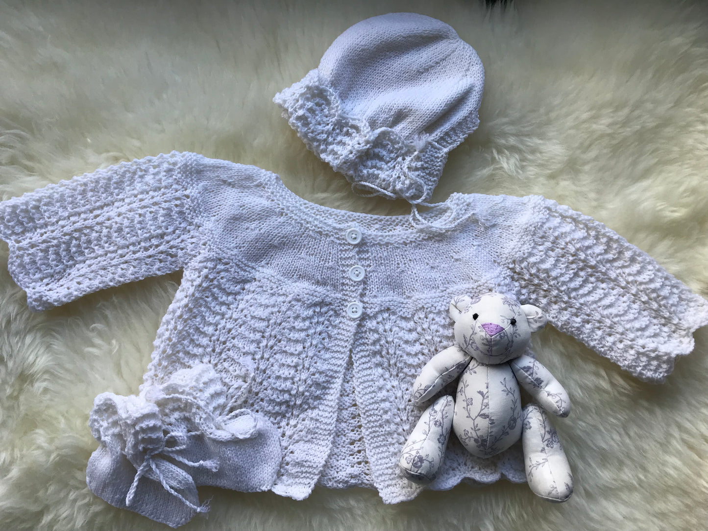 Baby Gift Set - feather and fan pattern